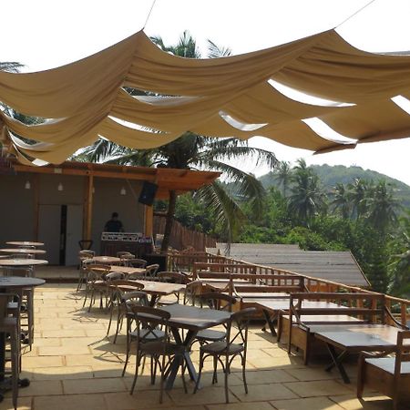 Larive Beach Resort Vagator Exterior photo