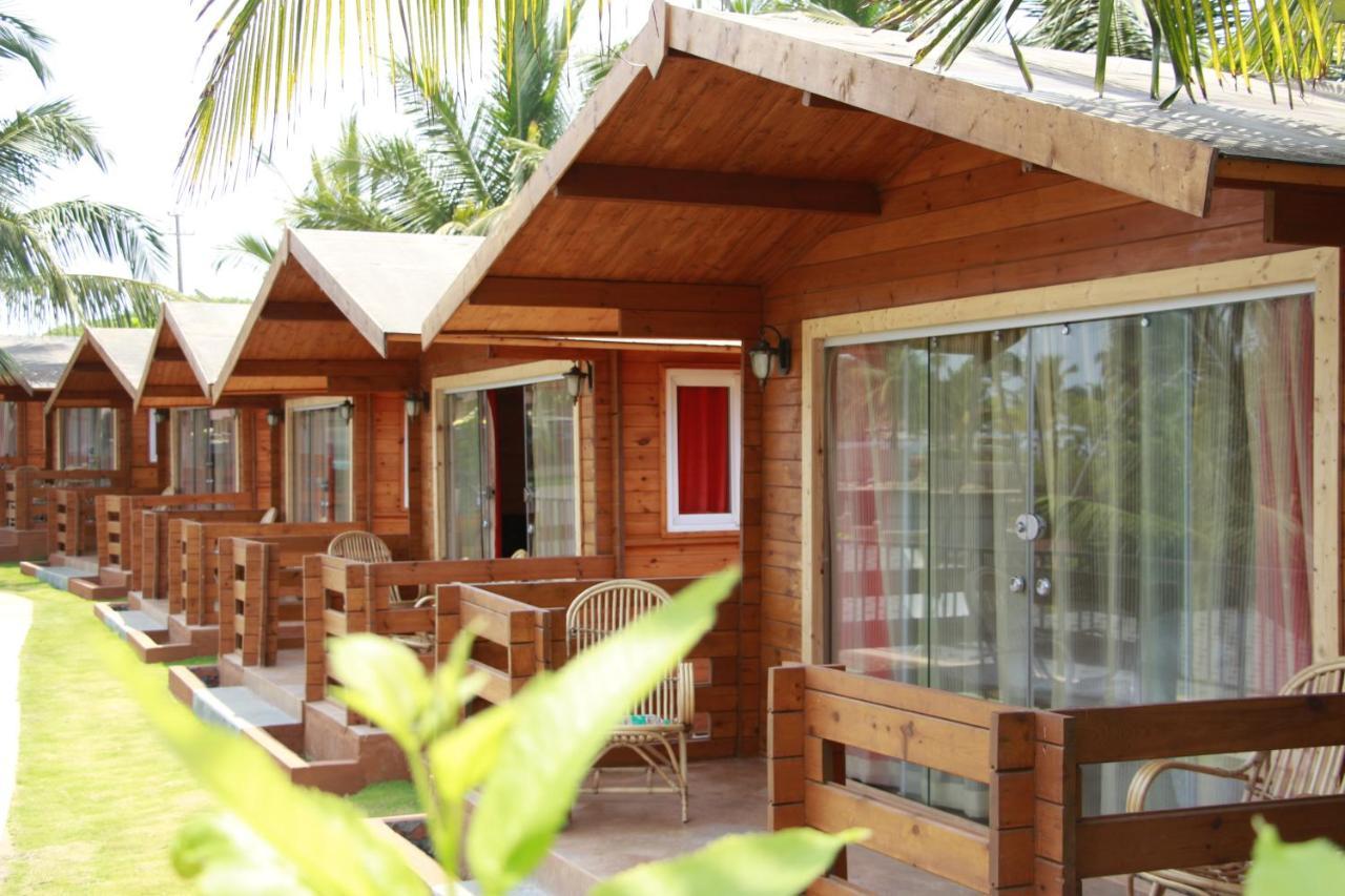 Larive Beach Resort Vagator Exterior photo