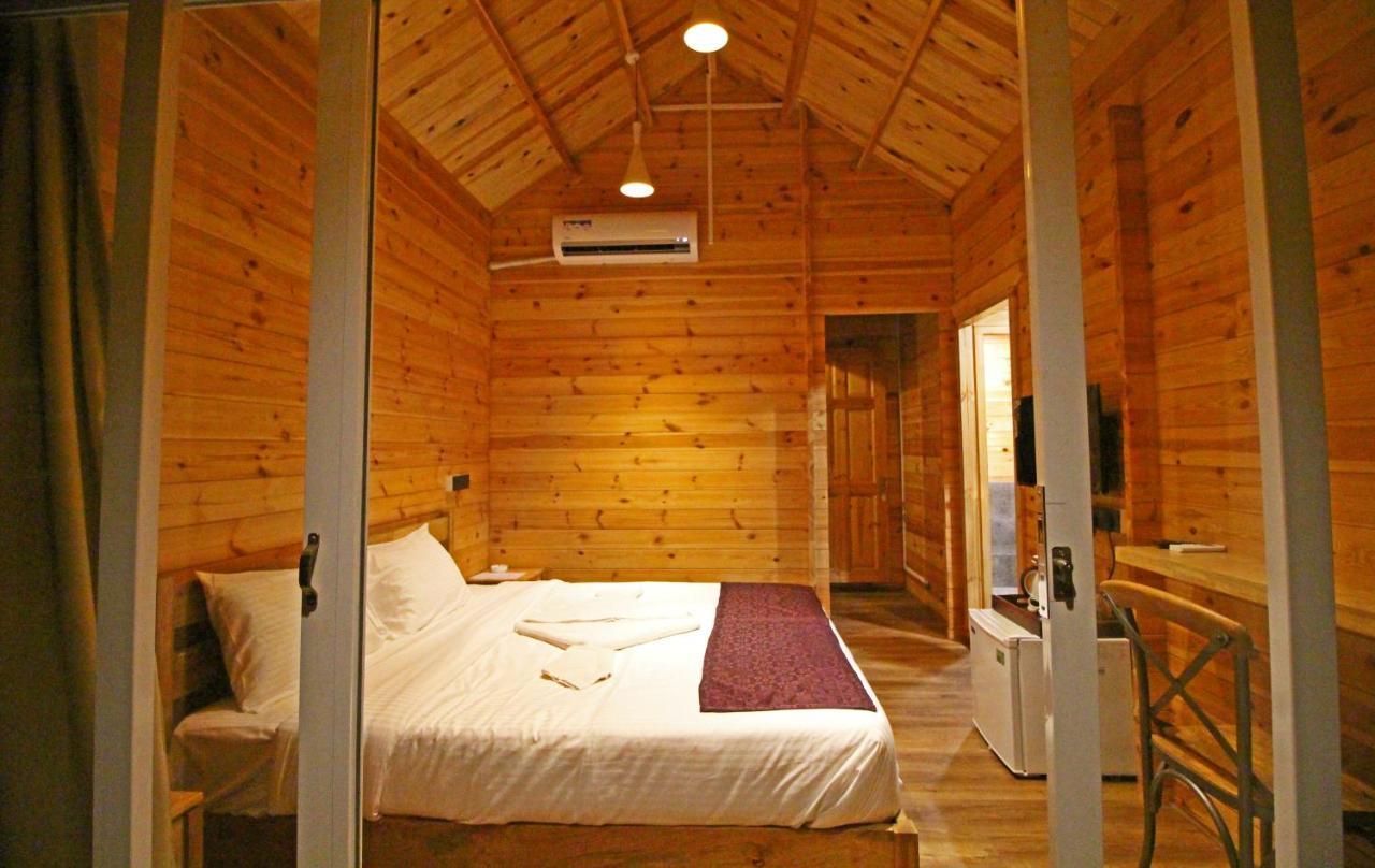 Larive Beach Resort Vagator Exterior photo