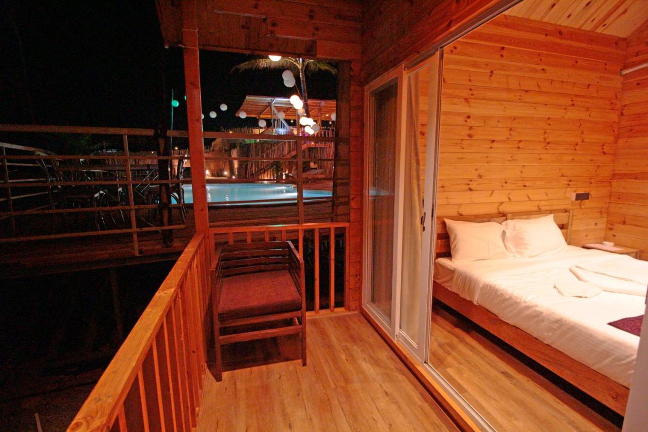 Larive Beach Resort Vagator Exterior photo