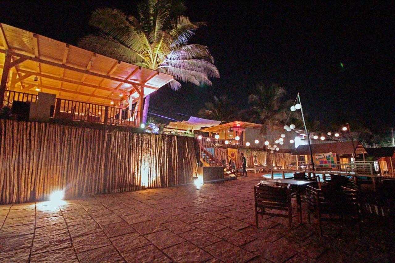 Larive Beach Resort Vagator Exterior photo